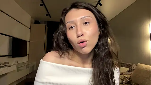 Snapshot of Alicekitty67 chatting on May 29, 2:45 pm Alicekitty67 online show from May 29, 2:45 pm