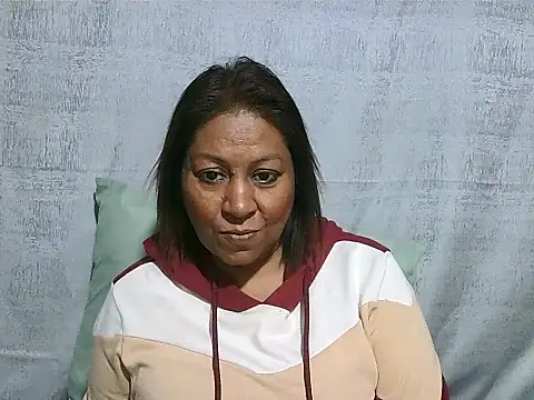 IndianSexyMilf69 online show from June 6, 5:12 am