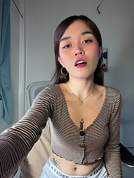 Snapshot of kendra_zz chatting on July 14, 5:23 am kendra zz online show from July 14, 5:23 am