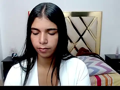pamelaortiz21 online show from June 2, 1:11 pm