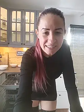 GermanMilfJasmin online show from June 3, 10:38 am
