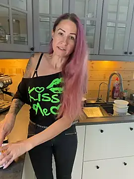 GermanMilfJasmin online show from June 11, 7:49 am