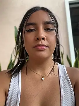 Snapshot of HaileyBieber_ chatting on July 9, 9:25 pm HaileyBieber online show from July 9, 9:25 pm