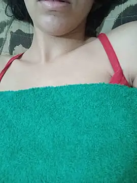 Snapshot of Analuzz chatting on June 6, 1:05 pm Analuzz online show from June 6, 1:05 pm