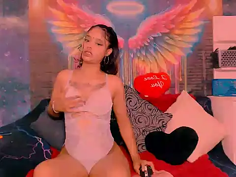 PetiteTeeen69 online show from August 4, 1:48 pm