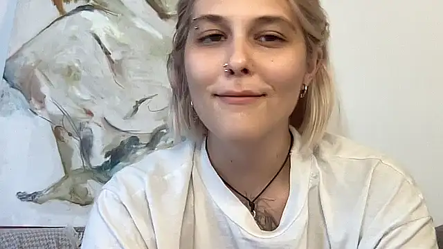 Snapshot of Ella_Bloom chatting on July 3, 1:06 pm Ella Bloom online show from July 3, 1:06 pm