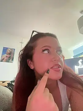 PoisonIvy x online show from May 31, 7:36 pm