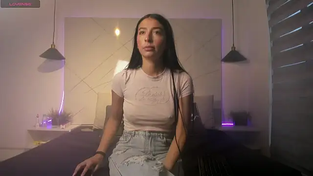 Snapshot of SARAH_COLLENS_ chatting on July 3, 11:50 am SARAH COLLENS online show from July 3, 11:50 am