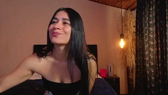 Snapshot of jackiie_ chatting on June 26, 1:06 pm jackiie online show from June 26, 1:06 pm