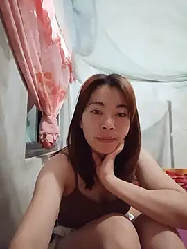 Snapshot of -Trinina- chatting on June 6, 7:19 pm -Trinina- online show from June 6, 7:19 pm