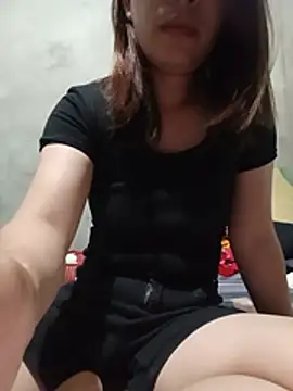 Snapshot of -Trinina- chatting on July 1, 10:43 pm -Trinina- online show from July 1, 10:43 pm