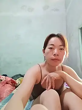 Snapshot of -Trinina- chatting on June 4, 5:01 am -Trinina- online show from June 4, 5:01 am