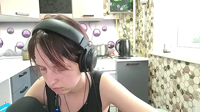 Snapshot of Saranade chatting on June 20, 5:07 pm Saranade online show from June 20, 5:07 pm
