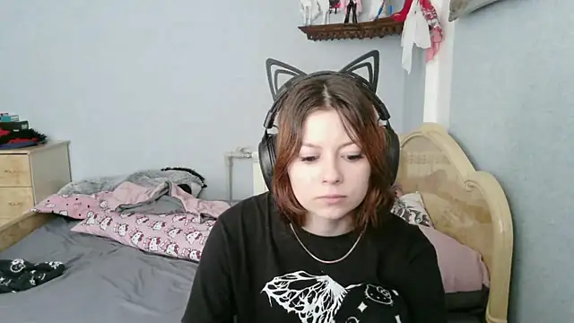 Snapshot of AlessiaViolet chatting on July 3, 9:16 am AlessiaViolet online show from July 3, 9:16 am