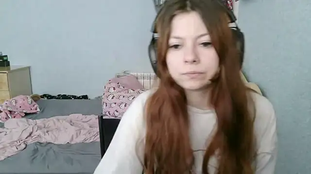 Snapshot of AlessiaViolet chatting on July 9, 9:32 am AlessiaViolet online show from July 9, 9:32 am