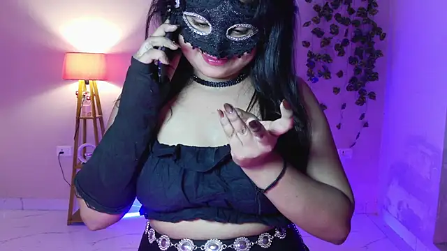 Red Heart  online show from July 14, 2:05 am