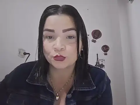 Madelyn sonora1992 online show from June 17, 2:55 am