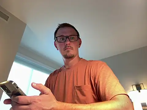 Snapshot of Hardpaul85 chatting on June 22, 10:51 pm Hardpaul85 online show from June 22, 10:51 pm