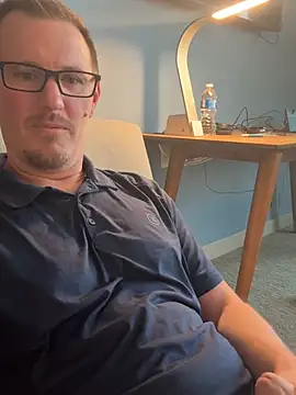 Snapshot of Hardpaul85 chatting on June 24, 9:45 pm Hardpaul85 online show from June 24, 9:45 pm
