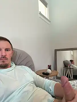 Snapshot of Hardpaul85 chatting on June 1, 6:07 pm Hardpaul85 online show from June 1, 6:07 pm