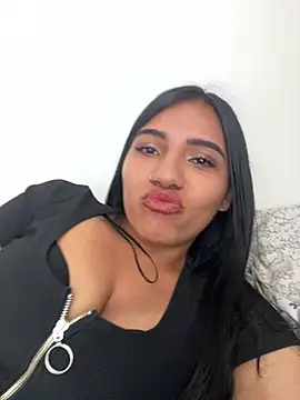 Caro Mildrey online show from June 3, 8:13 pm