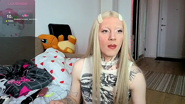 Chloecherry online show from June 6, 2:11 pm