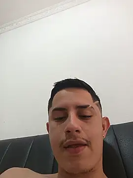 Snapshot of wickedboy_twin1 chatting on July 10, 1:22 pm wickedboy twin1 online show from July 10, 1:22 pm