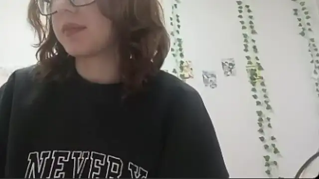 Snapshot of OliviaMoment chatting on July 15, 9:16 am OliviaMoment online show from July 15, 9:16 am