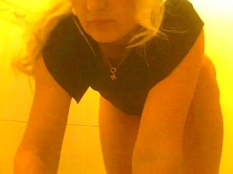 Snapshot of Alaska-perla chatting on June 6, 1:22 am Alaska-perla online show from June 6, 1:22 am