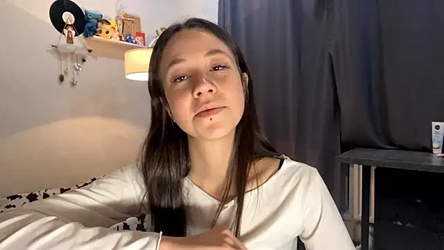 Snapshot of IraidaBatz chatting on June 1, 5:23 pm IraidaBatz online show from June 1, 5:23 pm