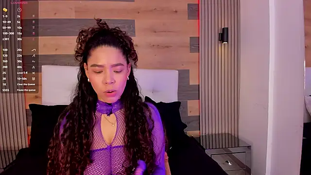 LarissaDesire online show from July 9, 11:42 am