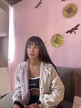 Snapshot of Ailani_Pink chatting on May 30, 6:24 pm Ailani Pink online show from May 30, 6:24 pm