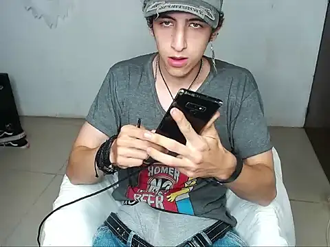 Snapshot of kervs_id chatting on July 7, 2:31 pm kervs id online show from July 7, 2:31 pm