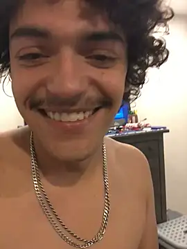 Uhhyuhhhhh online show from July 25, 6:25 pm