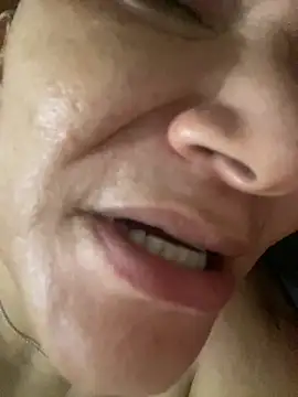 rosanna78322 online show from July 7, 11:52 pm