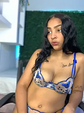 KissyIsabella  online show from June 24, 12:48 pm