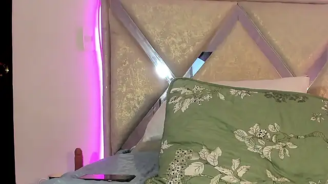 Lucas cruz1 online show from June 3, 3:29 am
