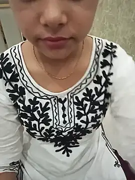 sexy Diya0 online show from June 26, 9:15 am