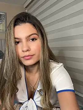 Snapshot of emilyvex chatting on June 5, 4:17 am emilyvex online show from June 5, 4:17 am