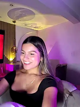 Snapshot of emilyvex chatting on July 6, 4:08 am emilyvex online show from July 6, 4:08 am