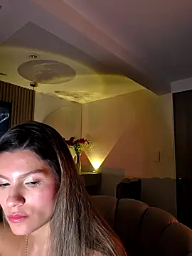Snapshot of emilyvex chatting on July 7, 6:47 am emilyvex online show from July 7, 6:47 am