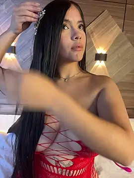 Snapshot of Lara_petit chatting on July 12, 10:10 pm Lara petit online show from July 12, 10:10 pm