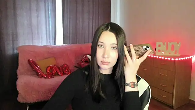 Snapshot of PlayMiss chatting on June 2, 8:03 am PlayMiss online show from June 2, 8:03 am