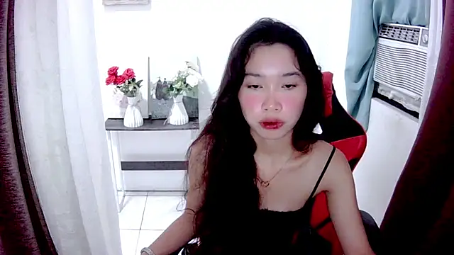 Snapshot of heartx_ chatting on June 18, 1:05 pm heartx online show from June 18, 1:05 pm