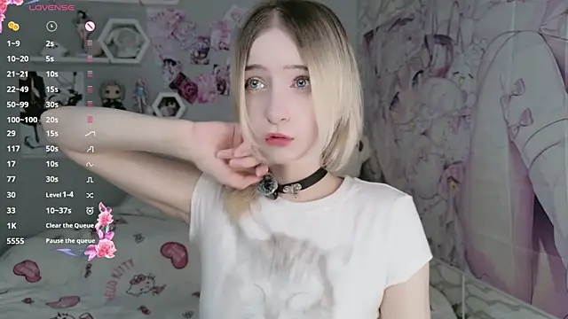 Snapshot of meganami chatting on June 14, 3:02 pm meganami online show from June 14, 3:02 pm