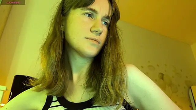 Snapshot of agniia257 chatting on June 21, 8:58 pm agniia257 online show from June 21, 8:58 pm