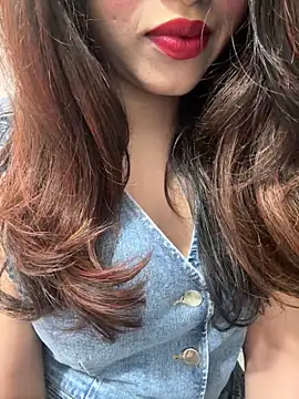 Snapshot of Yours_riya11 chatting on June 11, 7:33 pm Yours riya11 online show from June 11, 7:33 pm