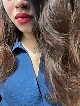 Snapshot of Yours_riya11 chatting on July 3, 6:47 pm Yours riya11 online show from July 3, 6:47 pm