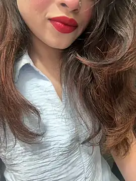 Snapshot of Yours_riya11 chatting on June 22, 7:22 pm Yours riya11 online show from June 22, 7:22 pm