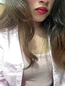 Snapshot of Yours_riya11 chatting on June 14, 5:58 pm Yours riya11 online show from June 14, 5:58 pm
